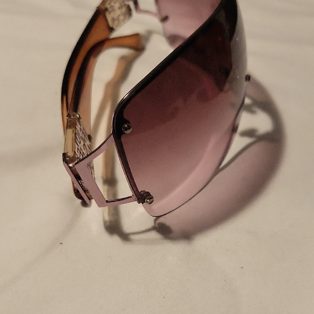 Kenneth Cole Reaction Stylish Amber Brown and Rose Lenses Sunglasses with Case